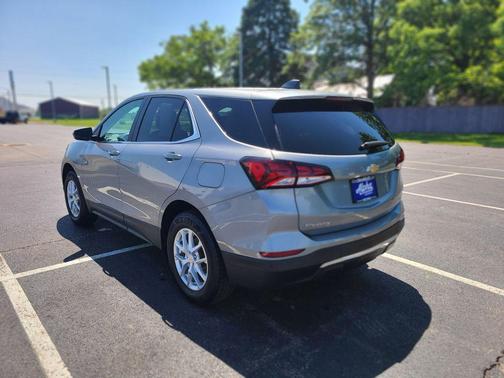 Sterling Gray Metallic 2024 Chevrolet Equinox 1LT