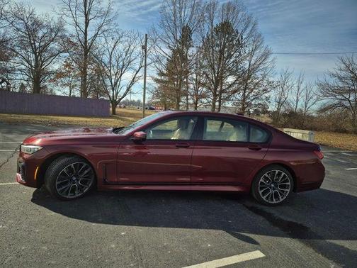 2022 BMW 750 i xDrive
