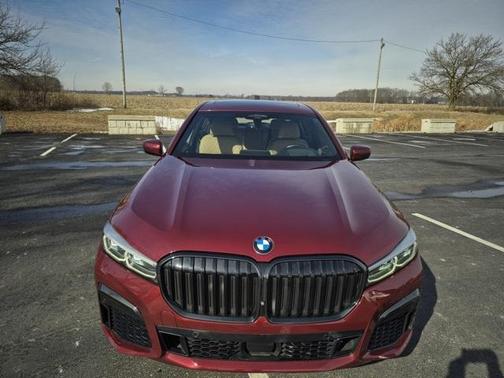 2022 BMW 750 i xDrive