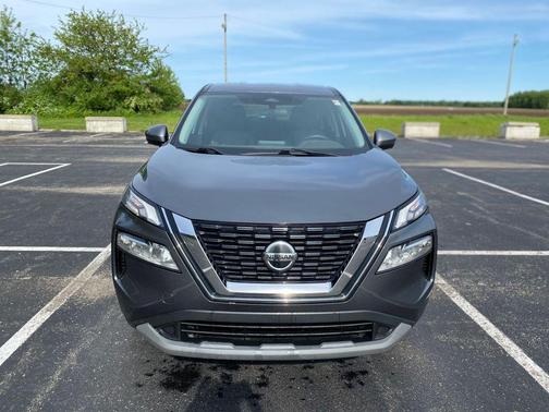 Gun Metallic 2021 Nissan Rogue SV