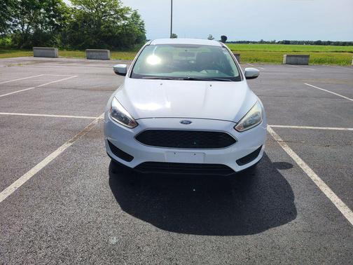 Blue Candy Metallic Tinted Clearcoat 2017 Ford Focus SE