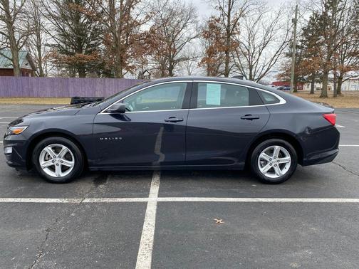 Dark Ash Metallic 2023 Chevrolet Malibu 1LS