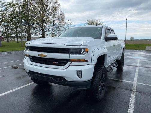 Summit White 2018 Chevrolet Silverado 1500 2LT