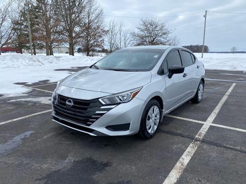 2024 Nissan Versa 1.6 S