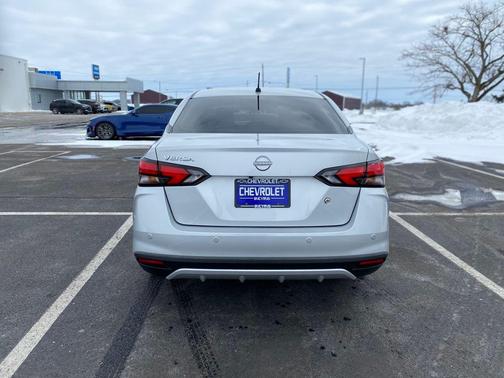 2024 Nissan Versa 1.6 S