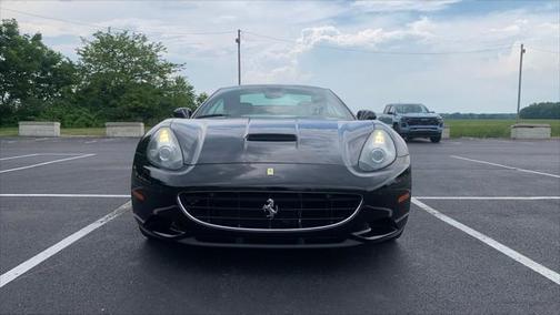 2014 Ferrari California Base