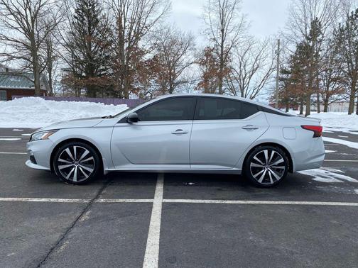 2019 Nissan Altima 2.5 SR