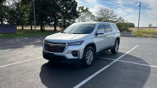 2022 Chevrolet Traverse LT Cloth