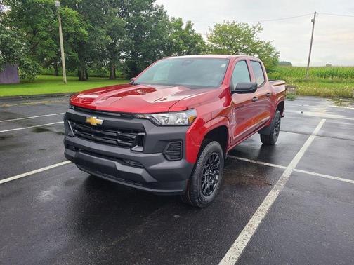 Radiant Red Tintcoat 2026 Chevrolet Colorado WT