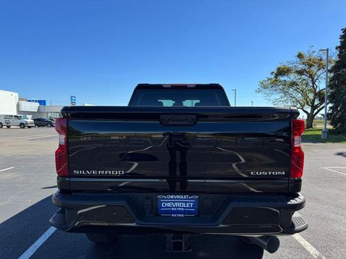 2025 Chevrolet Silverado 2500 Custom