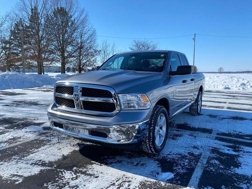 2024 RAM 1500 Classic SLT