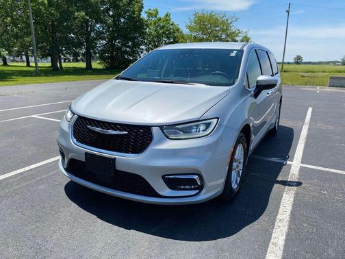 Silver Mist Clearcoat 2023 Chrysler Pacifica Touring L