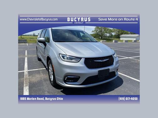 Silver Mist Clearcoat 2023 Chrysler Pacifica Touring L