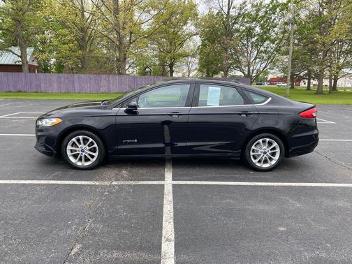Agate Black 2019 Ford Fusion Hybrid SE