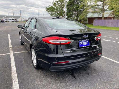 Agate Black 2019 Ford Fusion Hybrid SE