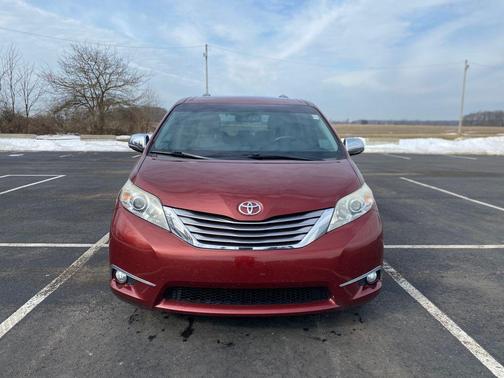 2016 Toyota Sienna SE