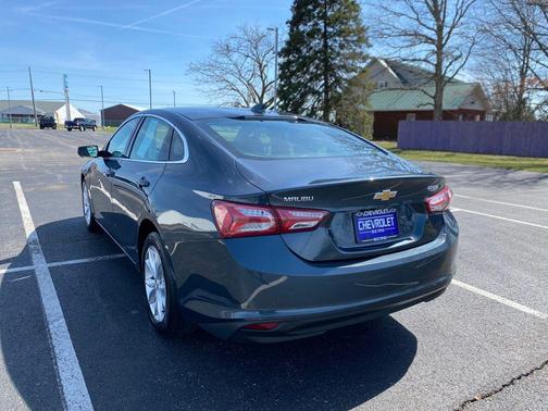 2021 Chevrolet Malibu FWD LT