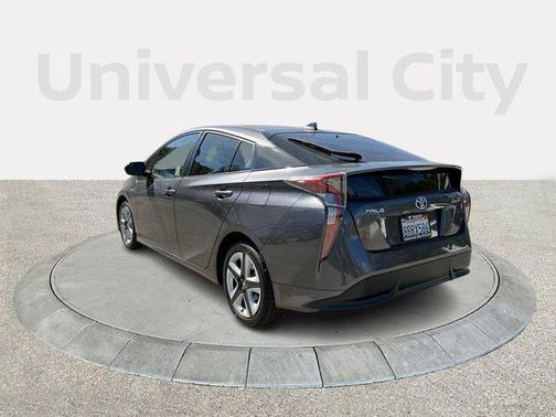 Photo 3 of 20 of 2017 Toyota Prius Three Touring