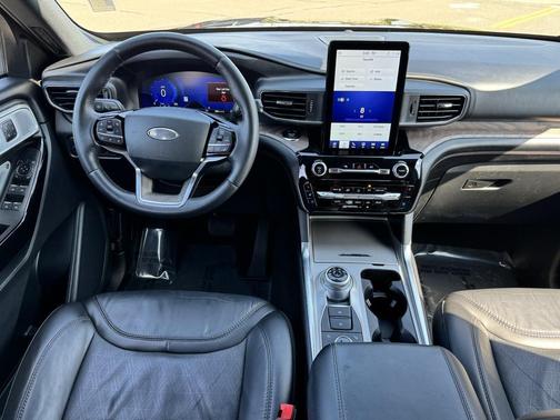 2022 Ford Explorer Platinum
