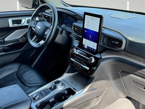 2022 Ford Explorer Platinum