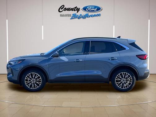 2025 Ford Escape PHEV SE