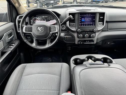 2019 RAM 3500 Big Horn Crew Cab 4x4 8' Box