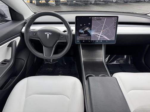 2019 Tesla Model 3 Performance