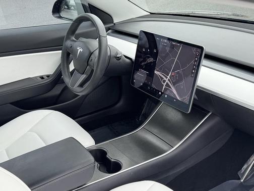 2019 Tesla Model 3 Performance