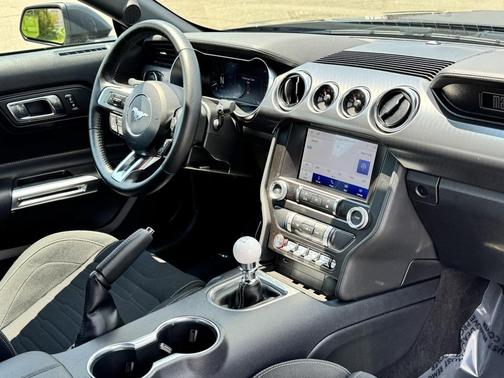 2022 Ford Mustang Mach 1 Fastback
