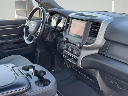 2024 RAM 3500 Big Horn Crew Cab 4x4 8' Box