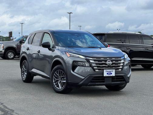 Gun Metallic 2024 Nissan Rogue S