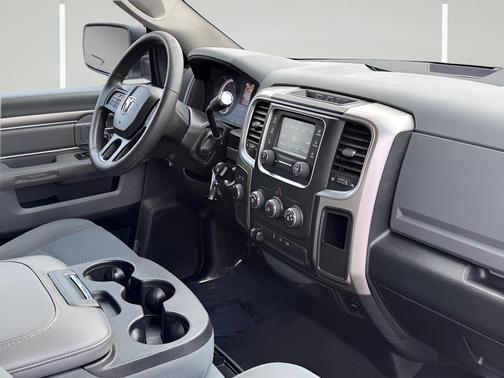 2018 RAM 2500 SLT Crew Cab 4x4 6'4' Box