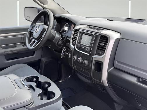 2018 RAM 2500 SLT Crew Cab 4x4 6'4' Box