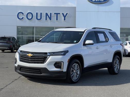 2023 Chevrolet Traverse LT Cloth