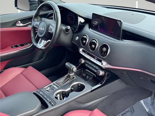 2023 Kia Stinger GT-Line