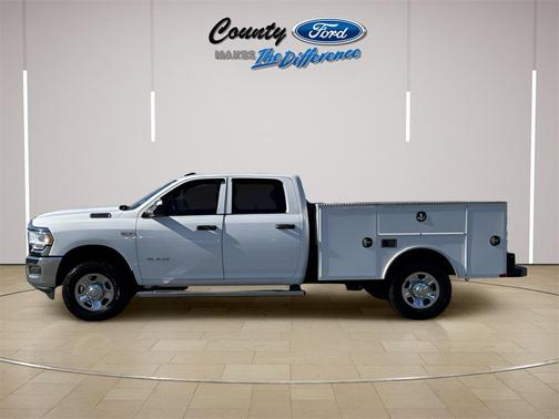 2022 RAM 2500 Tradesman Crew Cab 4x4 8' Box