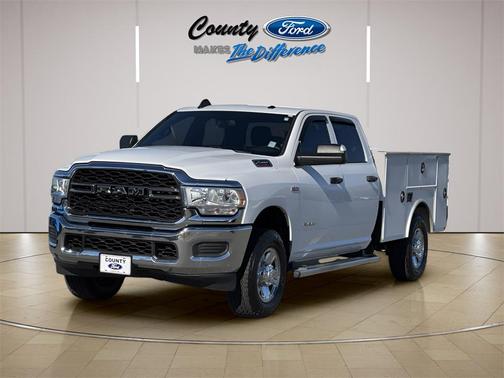 2022 RAM 2500 Tradesman Crew Cab 4x4 8' Box