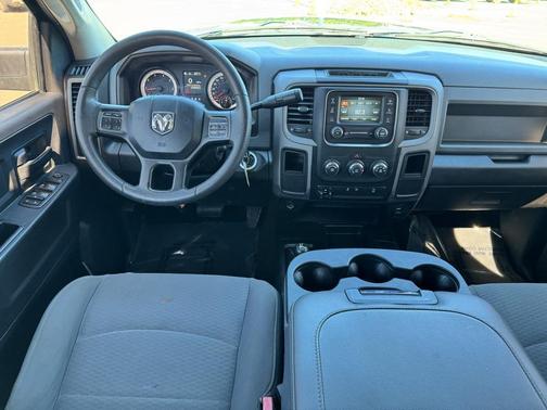 2018 RAM 2500 Tradesman Crew Cab 4x4 6'4' Box