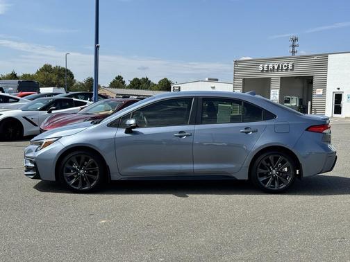2025 Toyota Corolla Hybrid SE