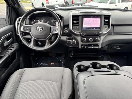 2024 RAM 2500 Big Horn Crew Cab 4x4 8' Box