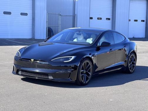 2022 Tesla Model S Base