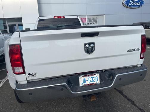 2018 RAM 3500 Tradesman Crew Cab 4x4 8' Box