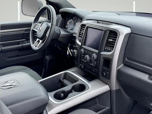 2023 RAM 1500 Classic Warlock Crew Cab 4x4 5'7' Box