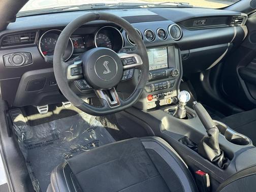 2018 Ford Shelby GT350 Base