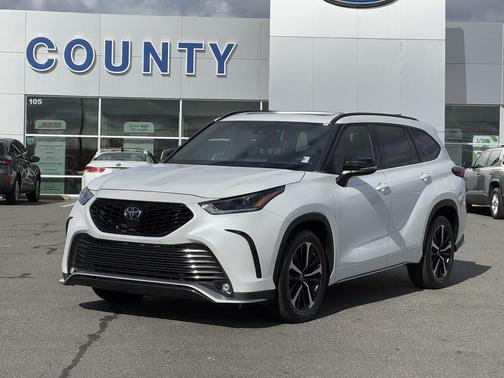 2022 Toyota Highlander XSE