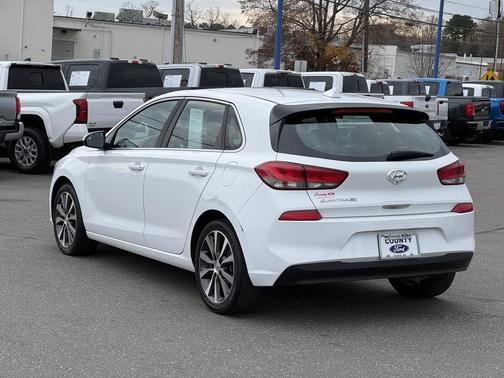 2019 Hyundai Elantra GT Base
