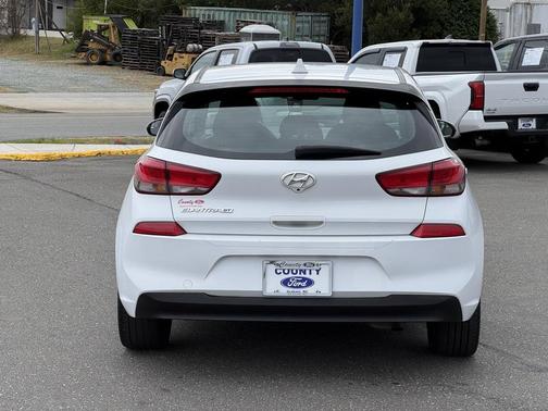 2019 Hyundai Elantra GT Base