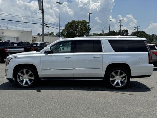 2016 Cadillac Escalade ESV Luxury