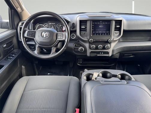 2020 RAM 2500 Tradesman Crew Cab 4X4 6'4' Box