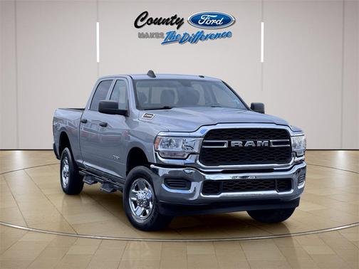 2020 RAM 2500 Tradesman Crew Cab 4X4 6'4' Box